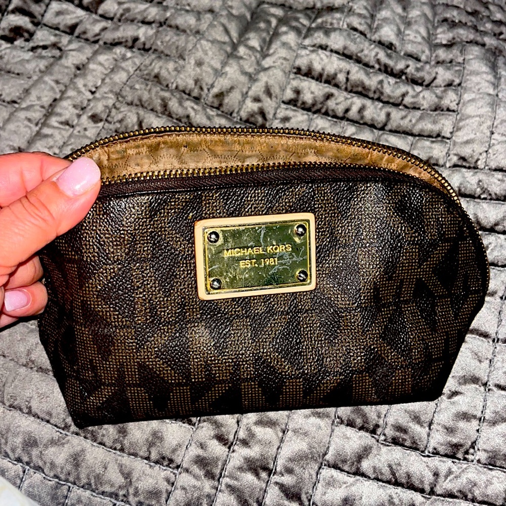 Michaels Kors pouch
